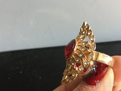 镶嵌宝石戒指_镶嵌宝石戒指价格_镶嵌宝石戒指图片_来自藏友诚信博古会_珠宝_地摊交易_华夏收藏网 cang.com