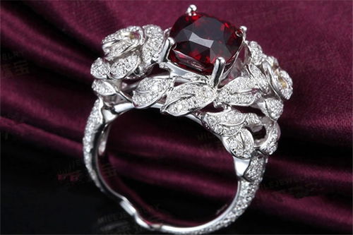 米莱珠宝白18k金5.01克拉石榴石钻石戒指